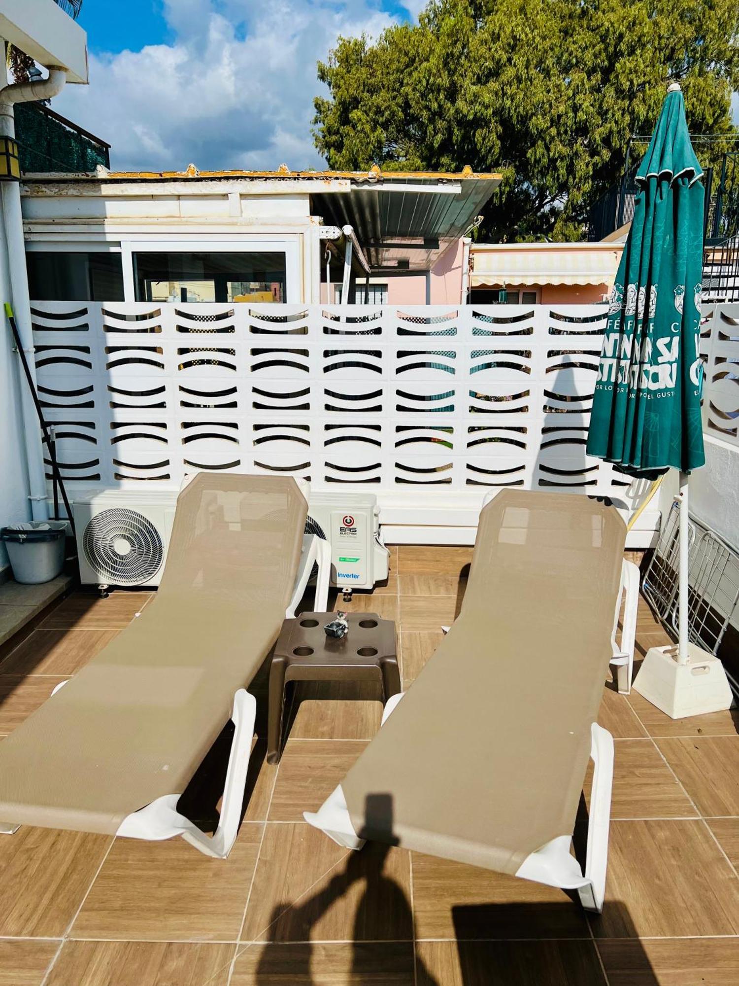 Casa Carmen Atico Primera Linea De Playa Màlaga Exteriér fotografie